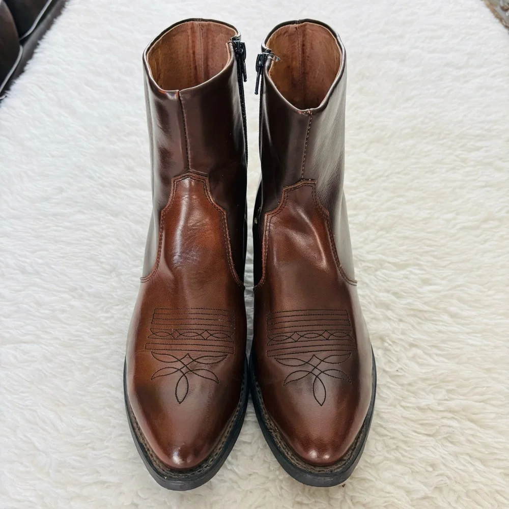 Cowtown Brown Leather sides Zip Men's Boots size 9.5 D